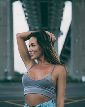 Frankie Kennedy Instagram - Come closer 

@shotbysolo