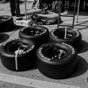 Frankie Muniz Instagram - These photos from Daytona are giving me all the feels a day before my hometown race here in Phoenix! 🏁 Let me know in the comments if you’re coming tomorrow night or if you’ll be rooting for me!!! 💨
