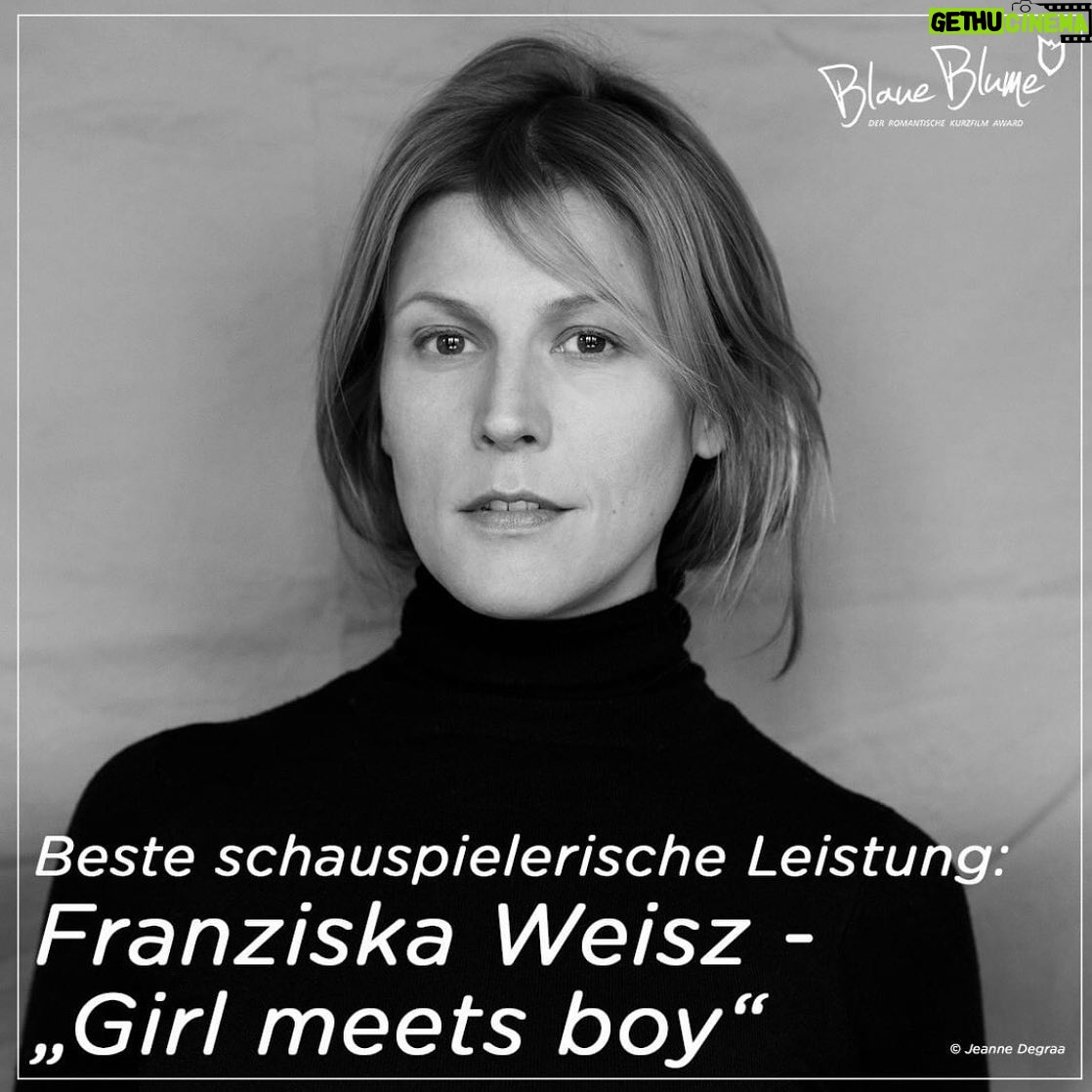 Franziska Weisz - 1.6K Likes - Herzlichen Dank @blaueblume_filmpreis für diese schöne Auszeichnung. Vielen Dank an die Jury. Was für eine Freude! Was für eine Ehre! Und was für ein Glück, wenn man für ein Projekt, das vom ersten Drehbuchlesen an nur Spaß gemacht hat, auch noch ausgezeichnet wird. Deshalb danke @ferdinandarthuber @cellardorfilm und #carloljubek für unseren wunderbaren Film @girlmeetsboy.film 💙 Heißt schon was, wenn jemand schafft, aus mir die Romantikerin zu holen 😉
