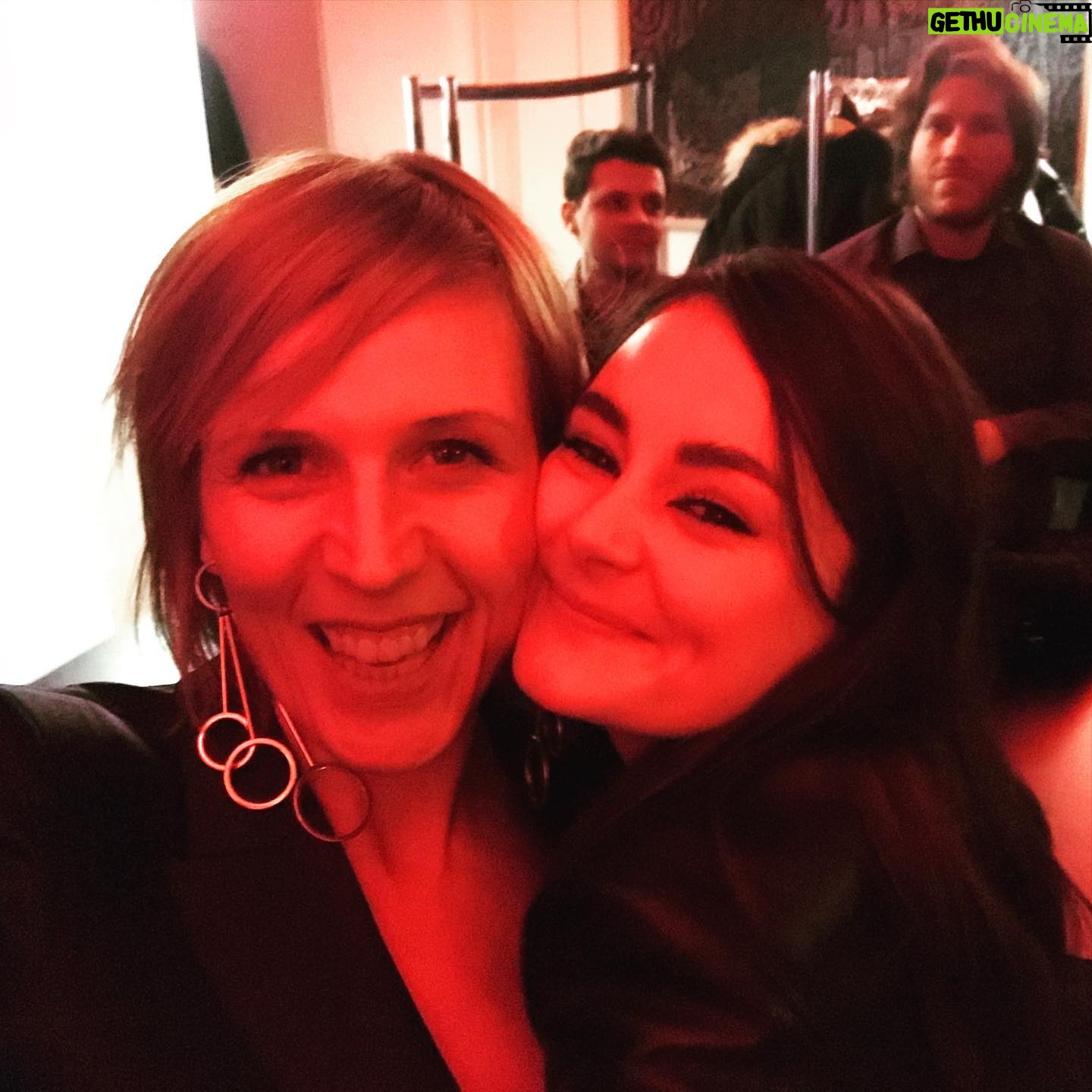 Franziska Weisz - 1.2K Likes - Liebe Lea, ich war Dir eine schreckliche Mutter. Ich bin jedes Mal wieder erleichtert und überglücklich, dass Du Dich trotzdem so prachtvoll entwickelt hast 😊😘🤩 @lea_van_acken @berlinale #kreuzweg #muttertochter @anna_brueggemannn @dietrichbrueggemann #einstundjetzt #berlinale2020 #throwback