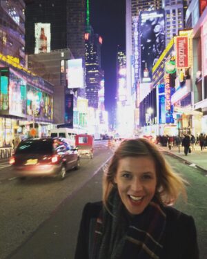 Franziska Weisz Instagram - Liebesgrüße aus New York 💫🧚🏻‍♀️❤️#concretejunglethatdreamsaremadeof #iemmys #iemmyfest #lovethiscity