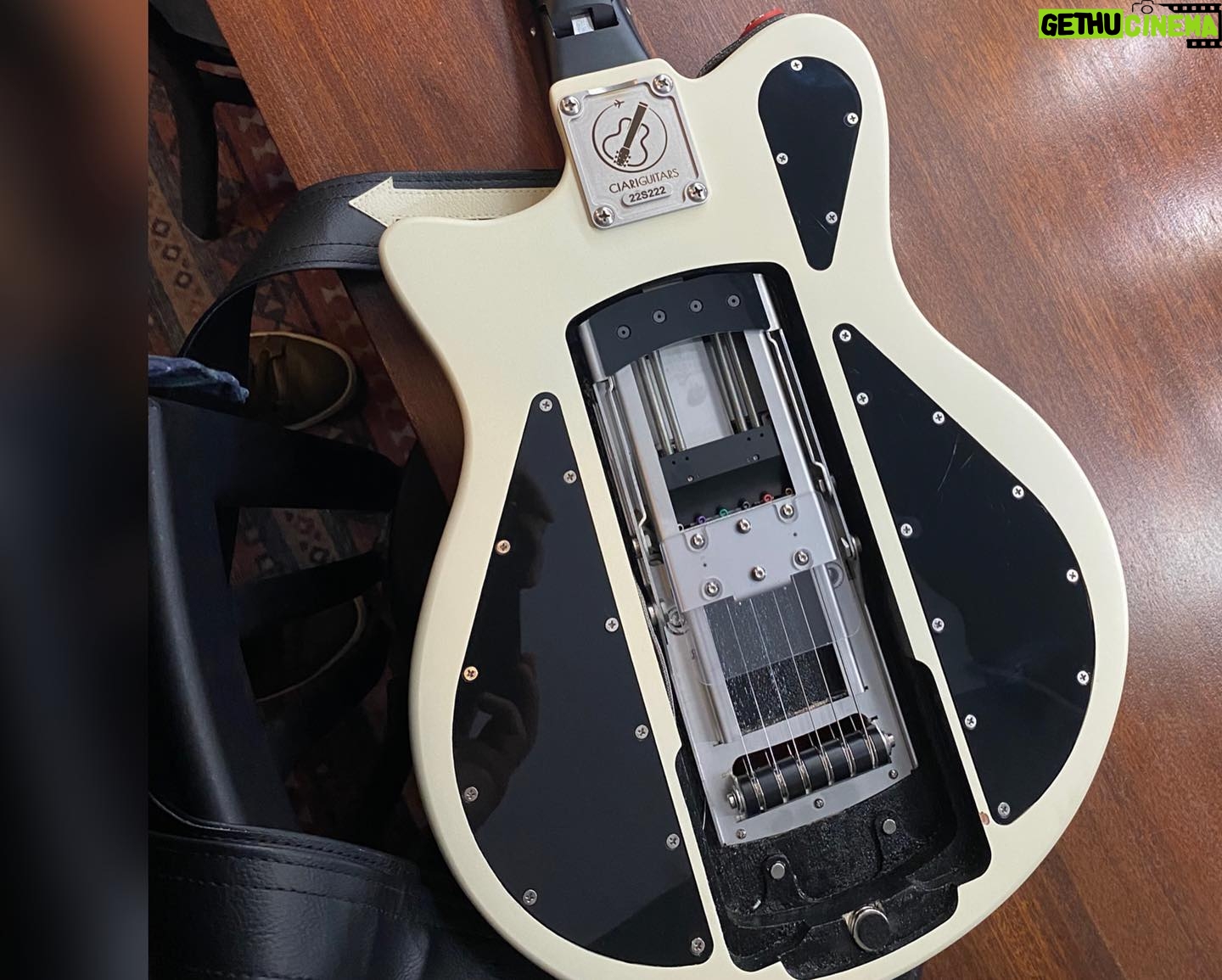 Fred Armisen - 5.9K Likes - Iāve been having to fly to some shows on this tour, and @ciariguitars has been making it all so much easier to do. @theangieswan told me about these foldable guitars. They really do sound great. Btw, the company didnāt ask me to do this. I bought the guitar and I am so glad I did. It folds, with strings on, by pulling a lever at the back. Really easy to use, and it basically stays in tune after unfolding it. I also like how it looks!
Photo credit from Anchorage: @taskertasker