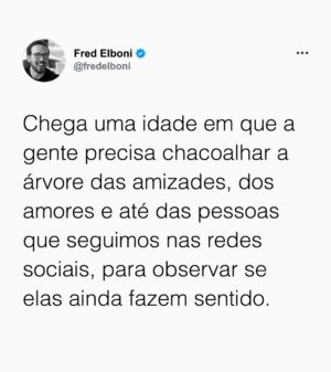 Fred Elboni Instagram - Todos, um dia, precisaremos chacoalhar ☺️