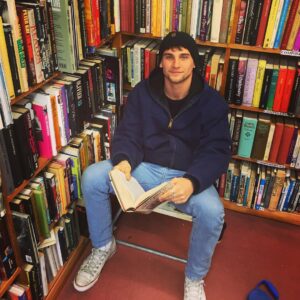 Freddie Thorp Instagram - Library lounging in Arundel 🤓📚🇬🇧 #homeagain #countryescape with @fabianwood1