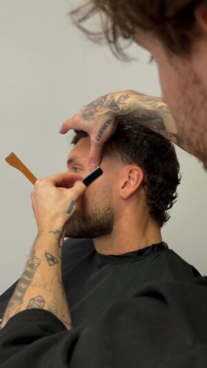 Frédérick Robichaud Instagram - Chop chop✂️