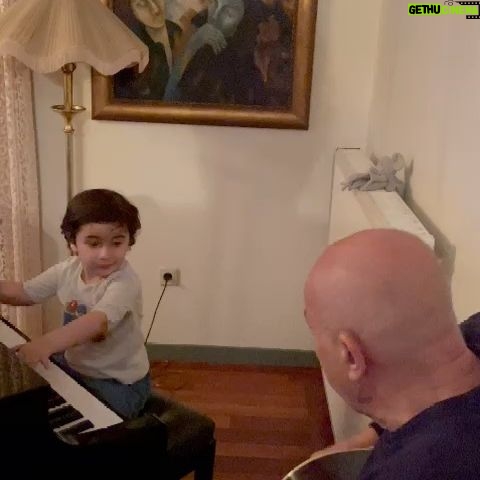 Fuat Güner - 1.5K Likes - Torunum Efe ile müzik keyfi