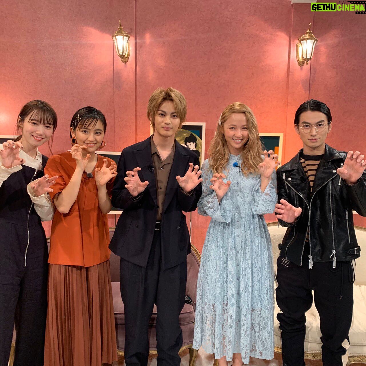 Fuju Kamio - 33.6K Likes - 今夜10時から
#月とオオカミちゃんには騙されない
スタジオゲストで出演します!
まさか恋愛番組で凌くんとご一緒するとは
思ってもみなかったですが、
久々にお会いできて舞い上がってました。
ぜひご覧ください!
https://abe.ma/2tHAhoK