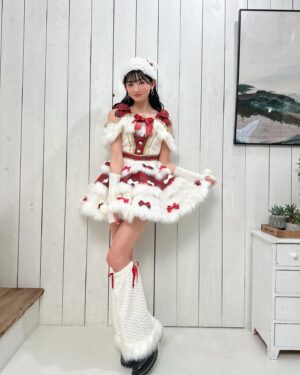 Fuka Kumazawa Instagram - - ̗̀🎄𝙈𝙀𝙍𝙍𝙔 𝘾𝙃𝙍𝙄𝙎𝙏𝙈𝘼𝙎‪‪🎅🏻𓈒𓂂𓏸

今年も1年で1番大好きな日！
わくわくしちゃう！街もきらきらしててかわいい、、！
今年もしっかりサンタさんきました🎅🏻❤︎
