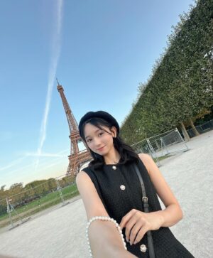 Fuka Kumazawa Instagram - フランスに１人旅してきました🇫🇷

前にお仕事でフランス行った時から街並み、皆さんの人柄も含めてすっごく刺激を受けてまた絶対来たい！って思ってたから夏休みを頂いて行ってきました！🫶🏻

1人で海外に行くのは初めてだったから不安いっぱいだったけど無事に1週間楽しめました‪‪❤︎‬

自分の中で変わる事も多くて勇気を出して行って良かったー！また行きたいなあ！