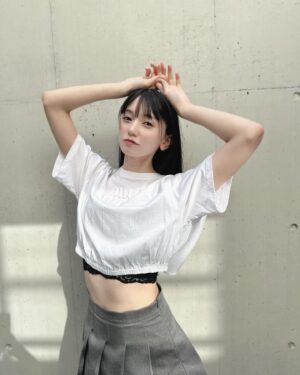 Fuka Kumazawa Instagram - みんなの夏やりたいことなーに？
わたしは海行くのとスイカ割り！