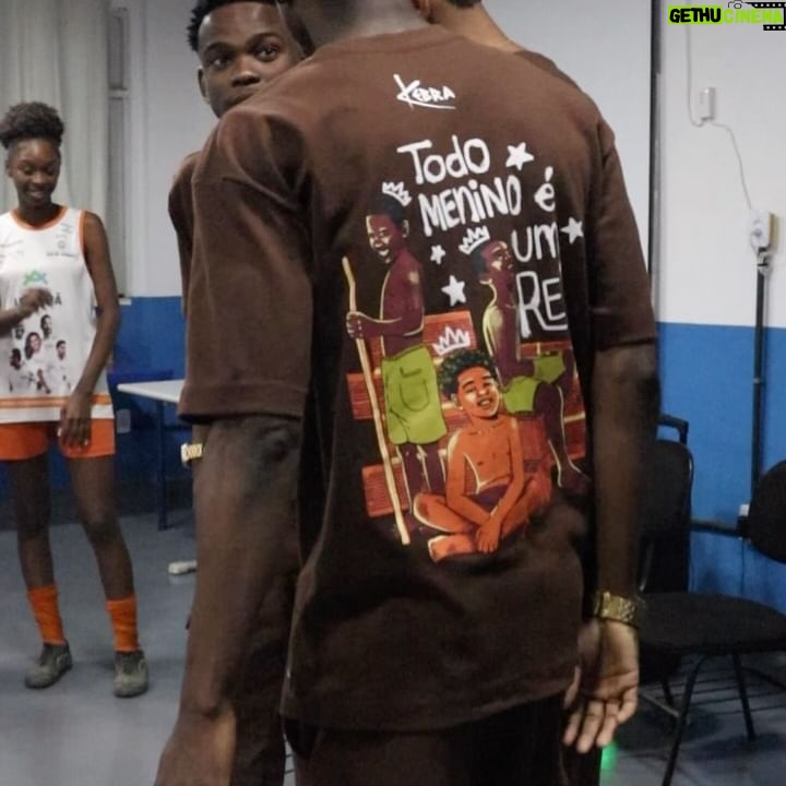 Fumassa Alves - 5.4K Likes - fomos convidados pelo projeto @craquedoamanha para dar uma palestra para as crianças, falamos sobre sonhos, superação, empreendedorismo, dança, atuação e muito mais!!!! eu nasci pra isso e o meu coração me confirma com muita felicidade 🤎
📸 : @diiegomellofotografo