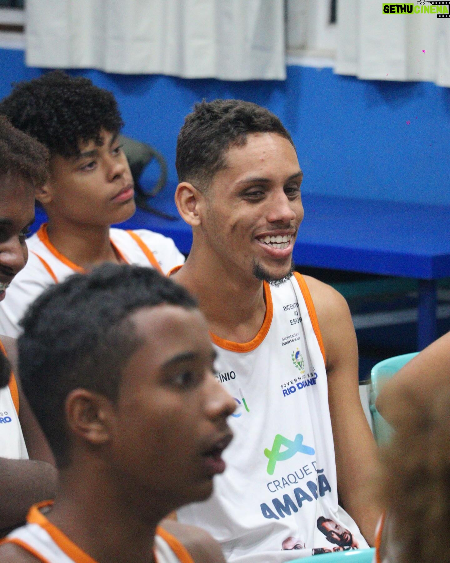 Fumassa Alves - 5.4K Likes - fomos convidados pelo projeto @craquedoamanha para dar uma palestra para as crianças, falamos sobre sonhos, superação, empreendedorismo, dança, atuação e muito mais!!!! eu nasci pra isso e o meu coração me confirma com muita felicidade 🤎
📸 : @diiegomellofotografo