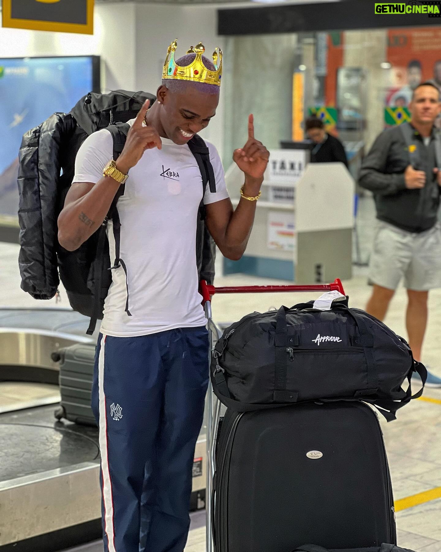 Fumassa Alves - 5.7K Likes - Missão cumprida! 😭🤴🏾🤹🏾🔄🏠
Obrigado São Paulo e todas as pessoas que cruzaram o meu caminho nessa temporada de trabalho foi intenso cada momento foi de verdade cada segundo 🫀✨ me sinto mais forte, me sinto abençoado, elevamos o nível e avançamos mais uma fase, tô feliz pra caraca, ainda não consegui cogitar tudo que vivi nesses últimos 5 meses, parece um conto de fadas kkk eu posso dizer que eu tô vivendo um sonho da Disney ahah 🪄✨
@dilsarodrigues @agenciafivecasting @boutiquefilmes @disneyplusbr
OBRIGADO POR TUDO!!!