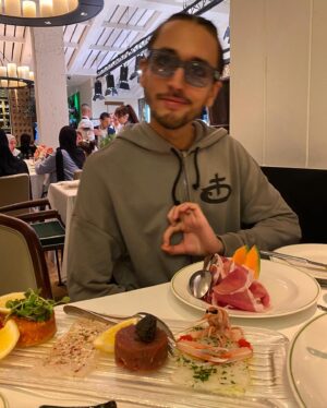 Fyodor Insarov Instagram - pull úp tø the škŷ