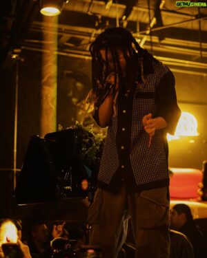 G2 Instagram - 🦵🏼LOOK HOW STRONG MY QUAD IS KICKING LIKE AQUATICS 🥽🐟

🎤 DALE DENTON ft. @junoflo @officialyox @g2slife

🎵 Prod. By @yox_jaeyoung 

#ooyeh 

📸: @williamhc.photography