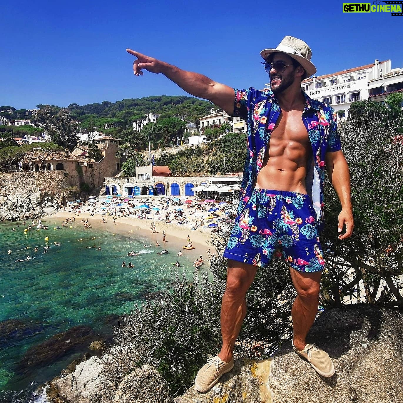 Gabano Manenc - 5.2K Likes - Qu'est ce que j'ai bien pu repĆ©rer qui me donne autant le smile??!!š¤©š¤
.................
āµššļøš¹šš¼š¤š¶šāØ
.................
Quand le petit chapeau de paille s'attaque Ć la Costa Brava..
šš„š„
.
Jamais sans mes espadrilles @1789cala š„° Vous les avez en dĆ©tails dans ma story..
.
#costabrava #holidays #palafrugell #abs #body #shape #spain #gabano #enjoy #happy #Sun #sea #smile #lnstamoment