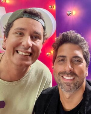 Gabriel Louchard Instagram - Hoje no @caldeiraocommion vocês vão conhecer um novo Gabriel! Nasce uma nova estrela da música! 

@tatawerneck obrigado por revelar para o Brasil o cantor que sou. 🙌🏻

Abre o olho Alexandre Pires, que to chegando!
