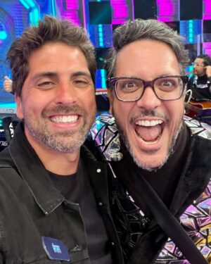 Gabriel Louchard Instagram - Hoje no @caldeiraocommion vocês vão conhecer um novo Gabriel! Nasce uma nova estrela da música! 

@tatawerneck obrigado por revelar para o Brasil o cantor que sou. 🙌🏻

Abre o olho Alexandre Pires, que to chegando!