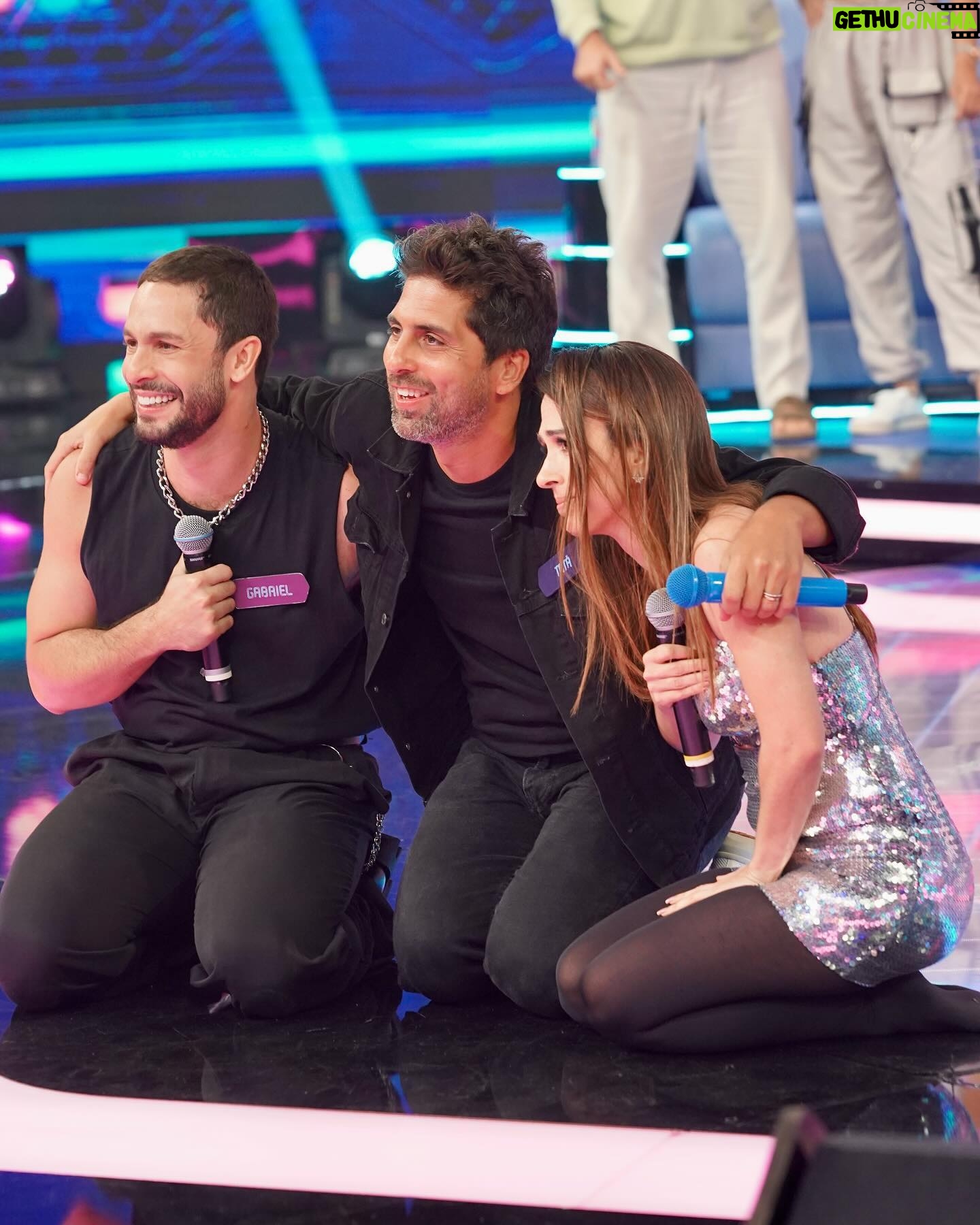 Gabriel Louchard - 1K Likes - Hoje no @caldeiraocommion vocês vão conhecer um novo Gabriel! Nasce uma nova estrela da música!
@tatawerneck obrigado por revelar para o Brasil o cantor que sou. šš»
Abre o olho Alexandre Pires, que to chegando!