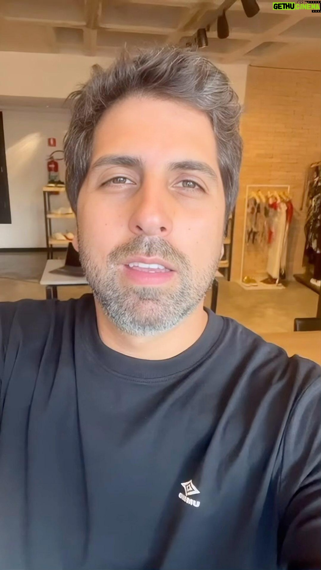 Gabriel Louchard - 1.4K Likes - Naldo fazendo a ponte com Madonna foi assim…
#madonnabrasil #naldobenny #madonna
