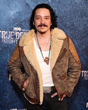 Gabriel Luna Instagram - True Detective Night Country Premiere. The show is EXCELLENT! Writer director @issitalopez, has taken the reigns and delivers the suspense and horror that was the DNA of the show when it started, and still gives us something wholly new and inventive. The great Jodie Foster and @kali_ko_reis are amazing, and the First Nations and Inuit presence is the soul of the piece. I’ve always been very proud to have been a part of this show in Season 2 and I’m so exited to see where @hbo and Issa take it into the future. #TrueDetectiveNightCountry 🌀