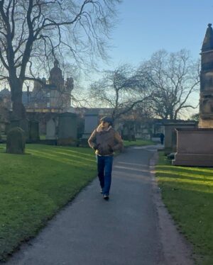Gabriel Luna Instagram - Greyfriars Kirkyard. #edinburgh #MementoMori 🏴󠁧󠁢󠁳󠁣󠁴󠁿 💀 💐
