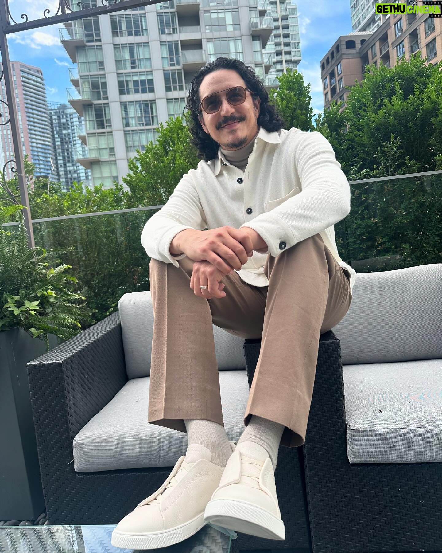 Gabriel Luna - 4.9K Likes - Back in Toronto for Canadian Upfronts. Here to extend a hearty “Thank You!” from The Last of Us family to the country of Canada for being incredible hosts. #BellMediaUpfronts #Canada @thelastofus
Styling: @avoyermagyan in @zegnaofficial
Grooming: @ronnietremblay
📸 by my heart and soul @sma_luna