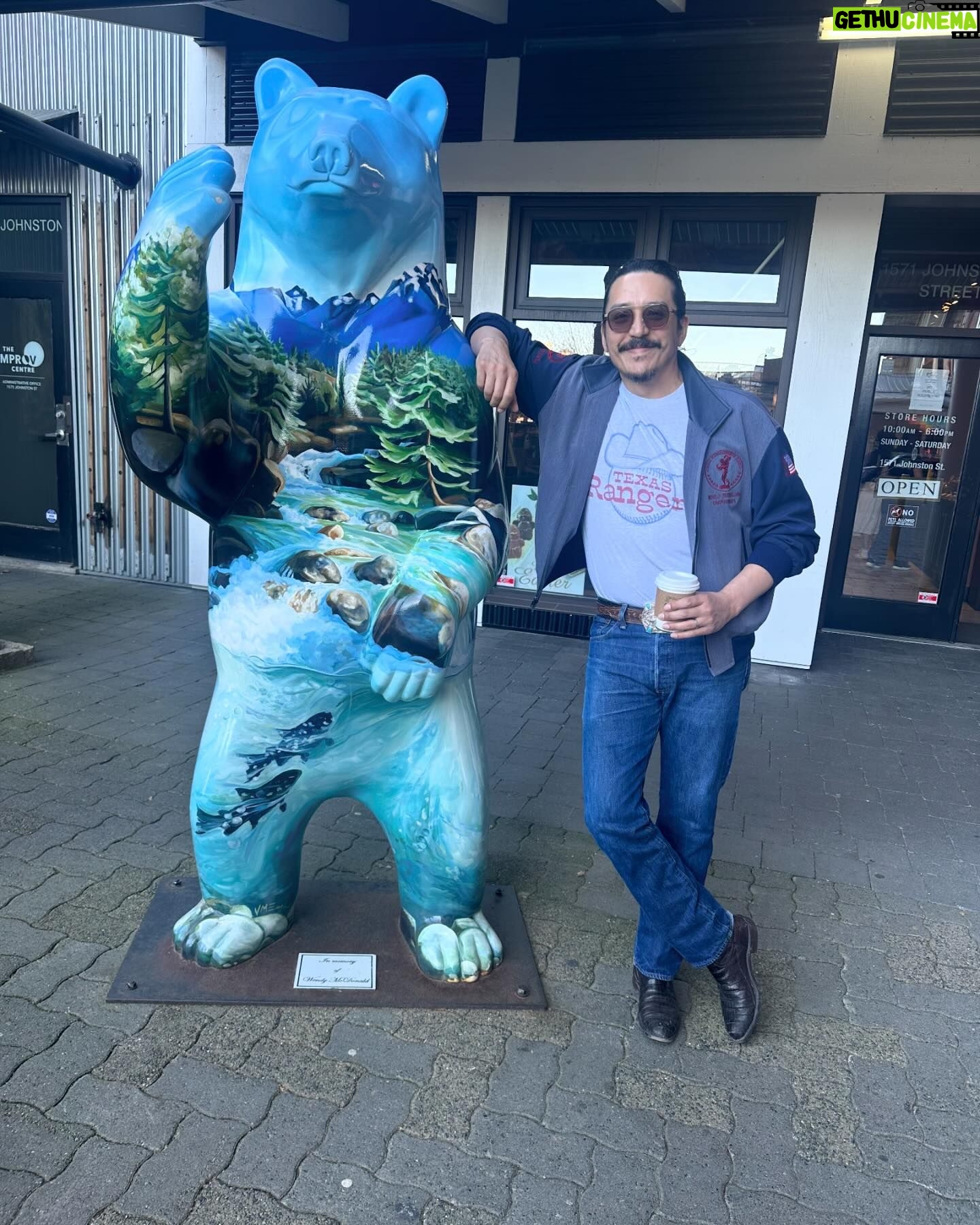 Gabriel Luna - 5K Likes - Gorgeous outside. Looks like this guy was done hibernating. If there are going to be more days like this, I’m looking forward to Spring in Vancouver.