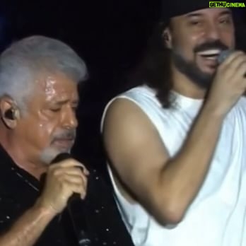 Gabriel, O Pensador - 27.7K Likes - Cachimbo da Paz no @festivalverao com meu amigo e parceiro @lulusantosoficial matando a saudade da Bahia!