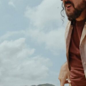 Gabriel, O Pensador Instagram - O reggae foi fundamental na minha decisão de começar a escrever e vencer a timidez pra me expressar desde a adolescência. Música de resistência, de consciência, de liberdade e pensamento positivo. Esperança no poder do aprendizado e na evolução pessoal e coletiva. Obrigado @armandinhoebanda por essa parceria! Já é uma das que eu mais gosto de cantar no show