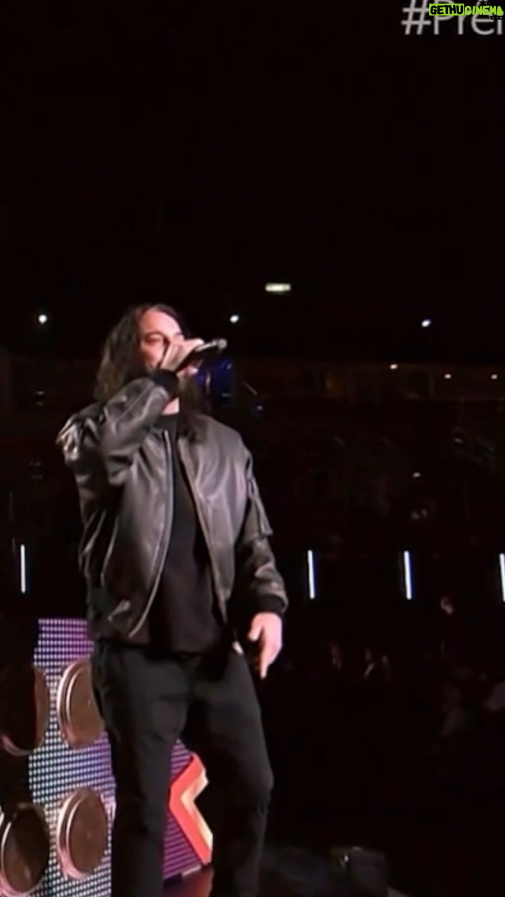 Gabriel, O Pensador - 47.2K Likes - Musa apaixonante, a música é minha amante, ela é protagonista e eu coadjuvante.
Viva a música! Celebramos tudo isso aqui hoje no #PrêmioMultishow2023 Curti a abertura com o @pedrosampaio soltando Cachimbo da Paz 1 e 2, encontrei vários amigos e a festa tá boa demais! @multishow