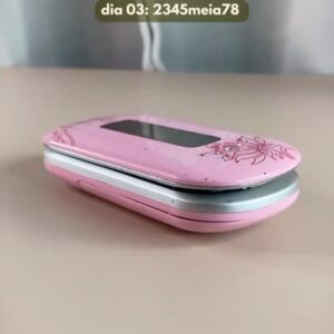 Gabriel, O Pensador Instagram - Tô gostando de ver os vídeos que a galera tá fazendo com essa música que foi lançada em 1997. Muitos que estão curtindo esse som hoje não eram nem nascidos naquela época e o mesmo vale pra muitas outras músicas dos primeiros álbuns que continuam até hoje no nosso show. Durante a turnê que vem agora, do álbum Antídoto pra todo tipo de veneno, estejam preparados pra serem cahamados no palco pra cantar comigo uma das antigas! Pelo jeito vocês não vão fazer feio hehe.. valeeeu!!