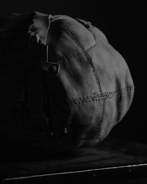 Gabriel O'Shea Instagram - Head III (2023)
Concrete and nails on metal base
21h x 32w x 23d cm
-
#leathermask#bdsm#bdsmmask#gabrieloshea#bondageart#figurativeart#figurativesculpture#artefigurativo#esculturafigurativa#submission#concretedesign