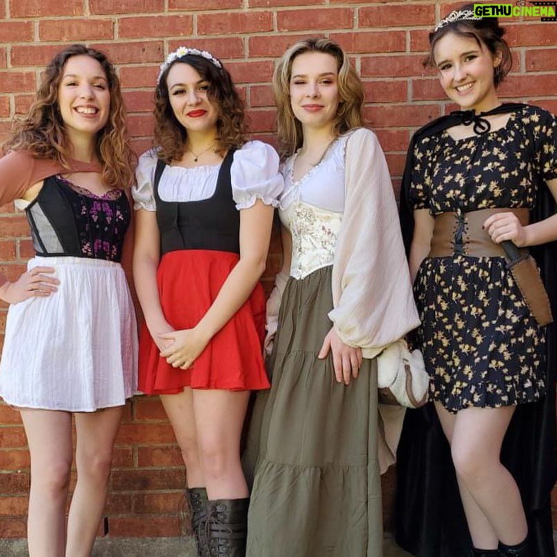 Gabriella Graves - 330 Likes - had such a great time at @kerrvillerenfest yesterday!! We had sword fights, we quested, we met an owl man, we became the black cloak crew. It was an amazing day with such sweet friends!