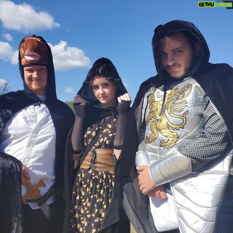 Gabriella Graves - 330 Likes - had such a great time at @kerrvillerenfest yesterday!! We had sword fights, we quested, we met an owl man, we became the black cloak crew. It was an amazing day with such sweet friends!