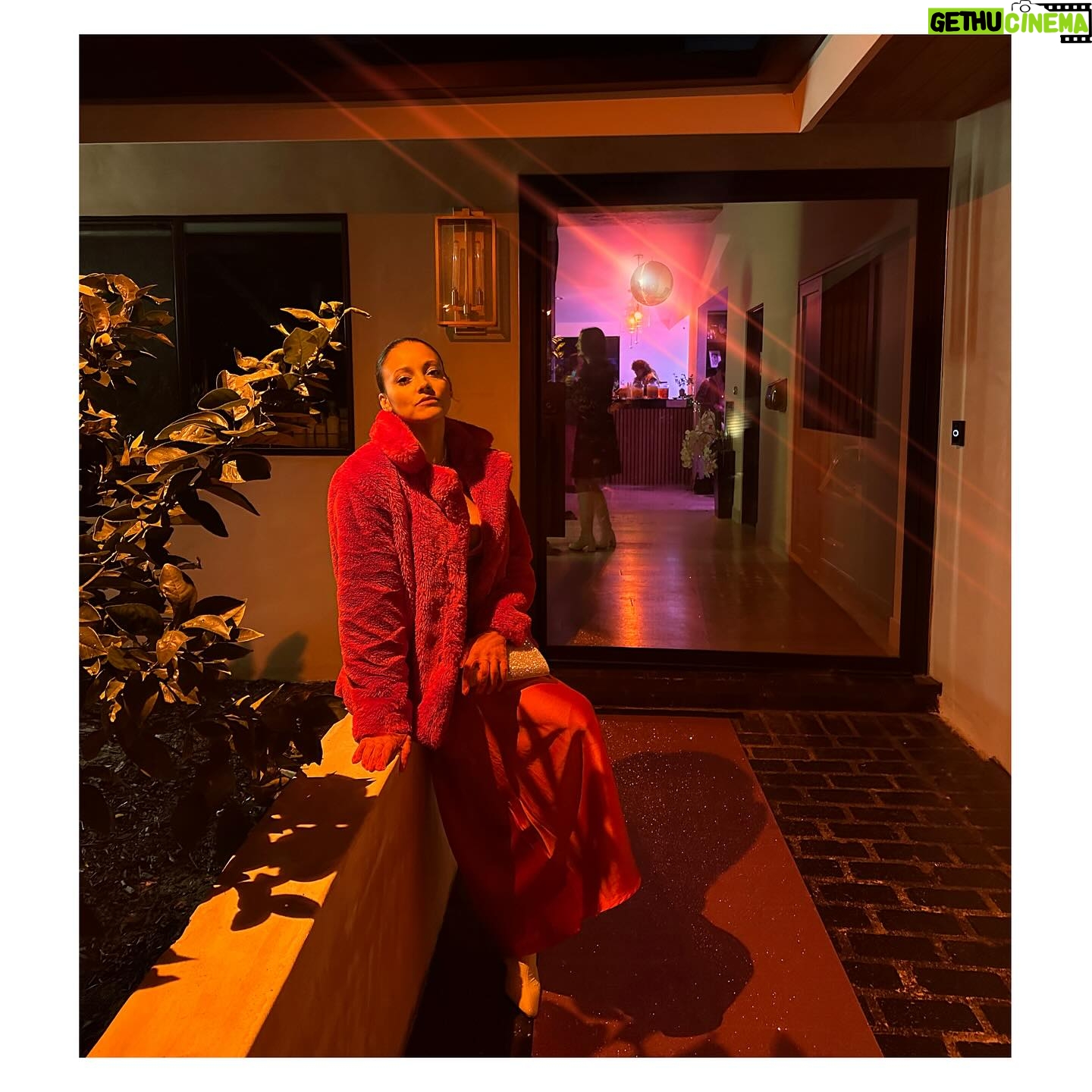 Gabrielle Walsh - 639 Likes - Let 2024 be a year of radical transformation, rebirth, passion, and abundance! Actualizing that which you are and desire to be. Let the desires burning within, burn bright out loud. And make your dreams your reality!
This year let’s paint the town red! ❤️🔥
#NYE #2024 #Love #Abundance #Joy