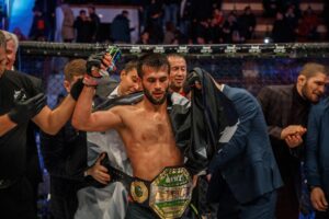 Gadzhi Rabadanov Instagram - 🤝Везде и всегда - с @GorillaEnergy. 

Мы брали пояс GFC вместе с командой @GorillaFighting, вместе подписывали контракт с Bellator и теперь идем к новому шагу!

#ММА #GorillaEnergy #GorillaFighting