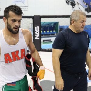Gadzhi Rabadanov Instagram - Один из лучших тренировочных сборов , всей командой вместе. @akajav @khabib_nurmagomedov @nas_sc 

@gorillafighting 
@gorillaenergy.rus
