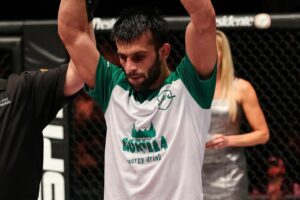 Gadzhi Rabadanov Instagram - PFL 2024 @pflmma @bellatormma 🎯 

@gorillafighting 
@gorillaenergy.rus