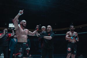 Gadzhimurad Khiramagomedov Instagram - Ассалам алейкум и приветствую всех✊6 ноября я дрался с 1 номером рейтинга @eliassilverio серьёзный оппонент и бой получился напряженный. Спасибо всем людям, которые болели за меня и переживали, надеюсь я вас обрадовал. @isma.roma @mansur_uchakaev_dfteam и все, кто принимал участие в моей подготовке, я ценю вас!
Так же, спасибо Майрбеку Хасиеву, Яраги Гитаеву и Заурбеку Хасиеву, за то, что дали так скоро вернуться и закрыть своё поражение. Теперь время реваншей😉 @georgiy_kichigin  дай ясность. Мы дерёмся или ты отказываешься? #ACA#Moskwa#БудуБитьБудуБороться👊🏼