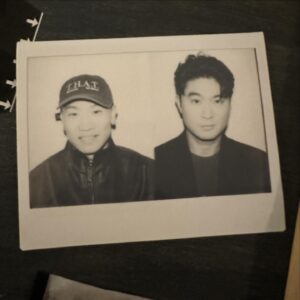 Gaeko Instagram - 언제쯤 사진 찍는게 안어색해지려나  #2kidzontheblock