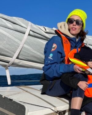 Gaëlle Pietri Instagram - Notre avenir dépend de l’Océan et quel que soit l’endroit où nous vivons sur cette planète, nous avons tous une bonne raison de comprendre et de protéger l’Océan. 

  Il y a 2 jours et pour la 2ème année consécutive j’ai eu l’honneur d’assister au gala pour l’Océan de la @fondationtaraocean 
Nous étions encore plus nombreux à les soutenir avec la présence exceptionnelle de Thomas Pesquet @thom_astro 
Merci à @trouble9192 et @agnesb_officiel pour leur engagement.
Et une manière de revenir sur notre expédition à bord de la goélette Tara il y a un an… 🌊 

https://fondationtaraocean.org/qui-sommes-nous/fondation/