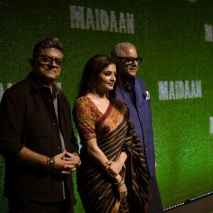 Gajraj Rao Instagram - Sharing few moments from yesterday’s  Maidaan premiere event… @pillumani @iamitrsharma @aleya.sen @boney.kapoor @joysengupta04 @akashaagaya @neena_gupta #maiddan @freshlimefilms @zeestudiosofficial @saregama_official pictures by @ychips