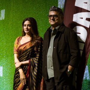 Gajraj Rao Instagram - Sharing few moments from yesterday’s  Maidaan premiere event… @pillumani @iamitrsharma @aleya.sen @boney.kapoor @joysengupta04 @akashaagaya @neena_gupta #maiddan @freshlimefilms @zeestudiosofficial @saregama_official pictures by @ychips