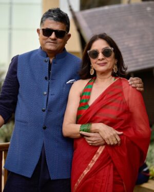 Gajraj Rao Instagram - Neena ji, apart from being an amazing artist, is a great co-worker. There’s never a dull moment when she is around. Her craft and fashion sense are like her morning coffee – constantly evolving and keeping us all awake and inspired. Can’t wait to be back on set with her, where the drama’s not just on screen! @neena_gupta #badhaaiho #shubhmangalzyadasaavdhan