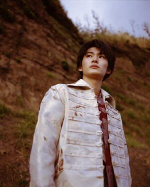 Gaku Oshida Instagram - .
お久しぶりです。
ちょっと前に大好きなクルーと撮ってきた写真があがったので。
しかも衣装はスタイリストさんが作ってくれた最強衣装。
.
Stylist: @10qa100
Photo : @julan_tsuda
Photo assistant :@yahmanmakotoyamashita
Hair and makeup :@guchiii.hm