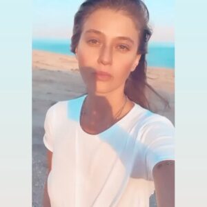 Gala Kogan Instagram - שִׁוִּיתִי יְהוָה לְנֶגְדִּי תָמִיד ‏@gala_gali_na
#זוהיתזכורתאוהבת
#דבריאליך יפה
#אימוניליבהסדנאחדשה  @roseraveh לעוד פרטים