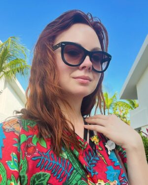 Galadriel Stineman Instagram - BRB gotta recover from Puerto Rico… then I’ll dump 💅🏻 🇵🇷 💄 #passioncon2024