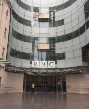 Gana Bayarsaikhan Instagram - This week’s office BBC📻🎭💙

#bbc #radiodrama #radio