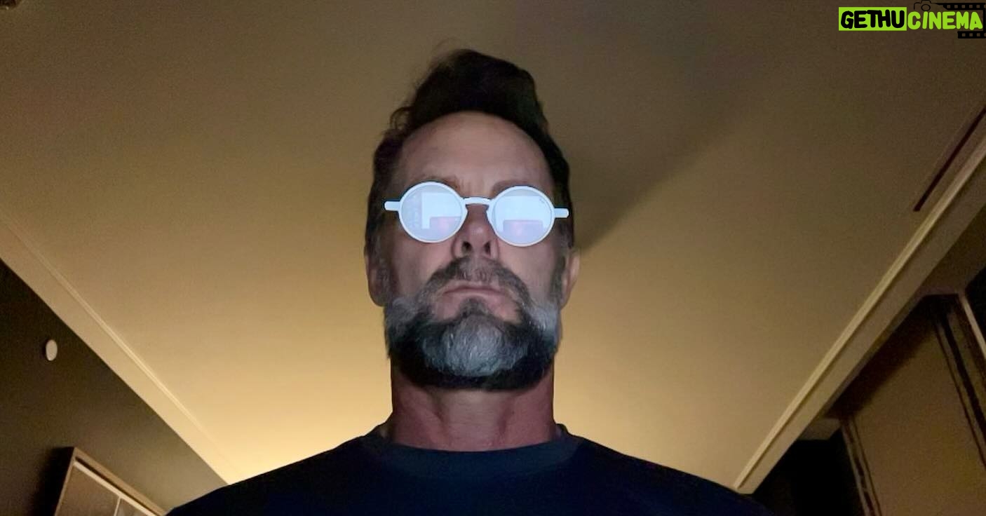Garret Dillahunt - 2.2K Likes - #Huntsman out with a bang. Can’t wait to share what’s next. ❤️